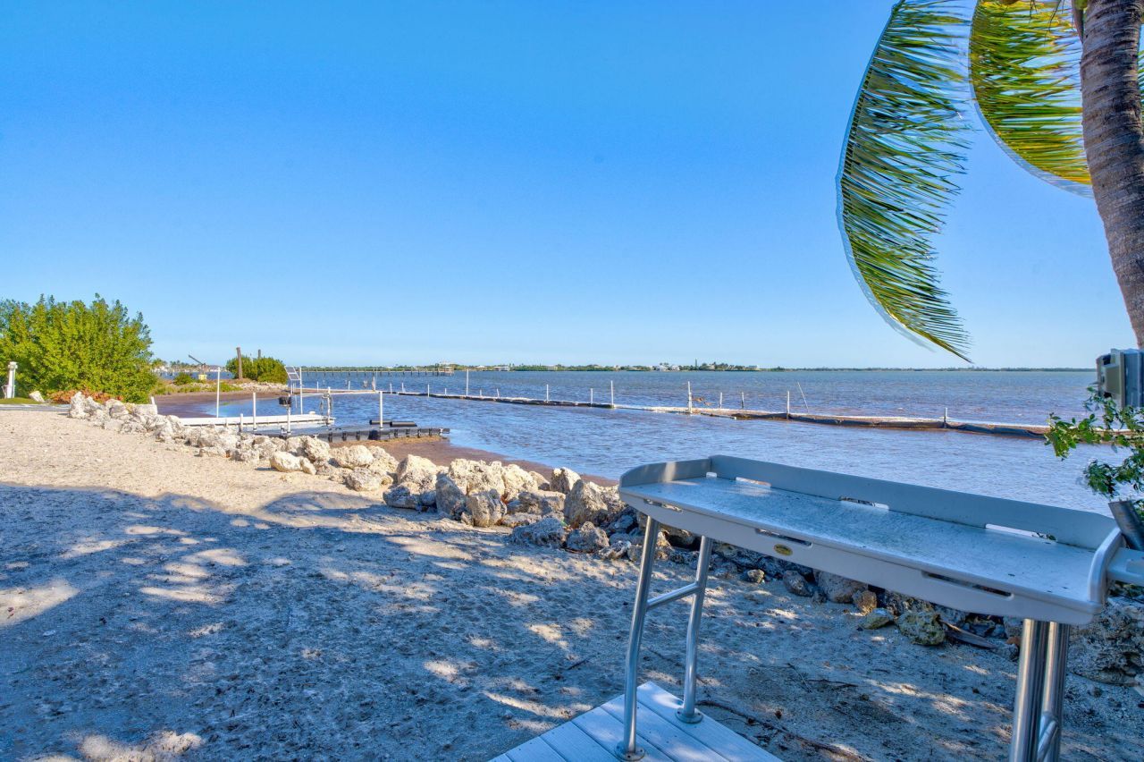 1233 Avenue A, Big Pine Key, FL 33043 Photo