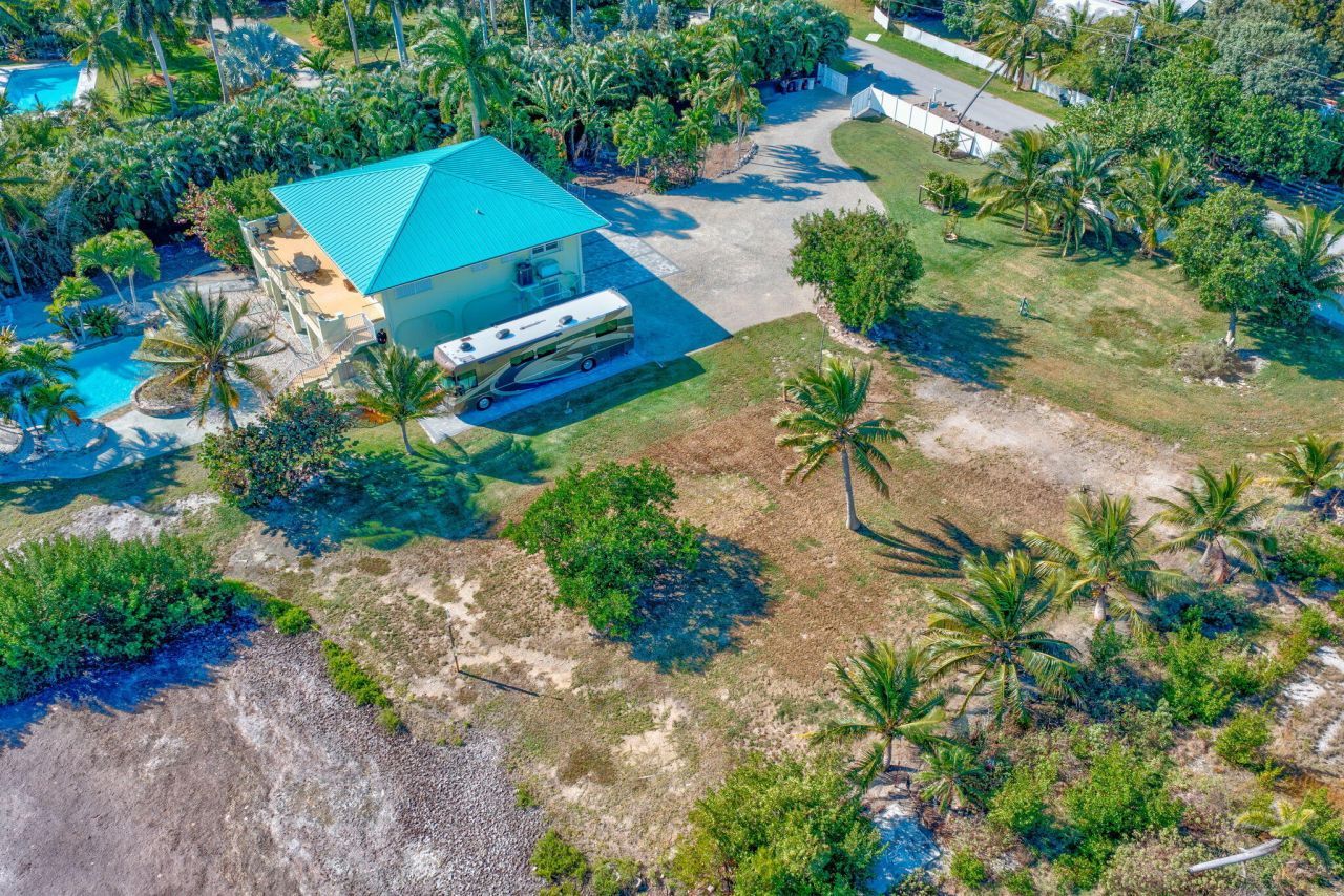 1233 Avenue A, Big Pine Key, FL 33043 Photo