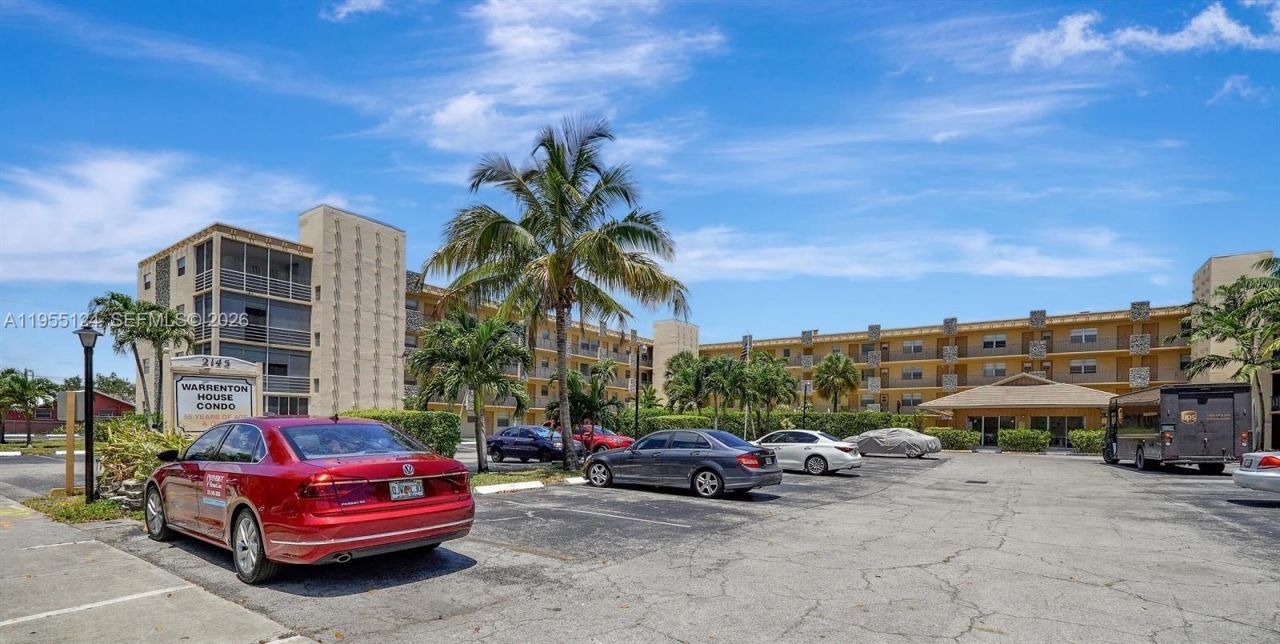 2145 Pierce St, Unit 326, Hollywood, FL 33020 Photo