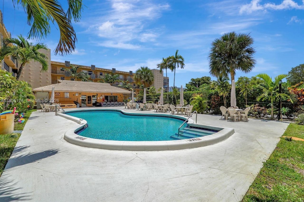2145 Pierce St, Unit 326, Hollywood, FL 33020 Photo