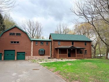 1747 Center Drive, Bedford Twp, MI 48182