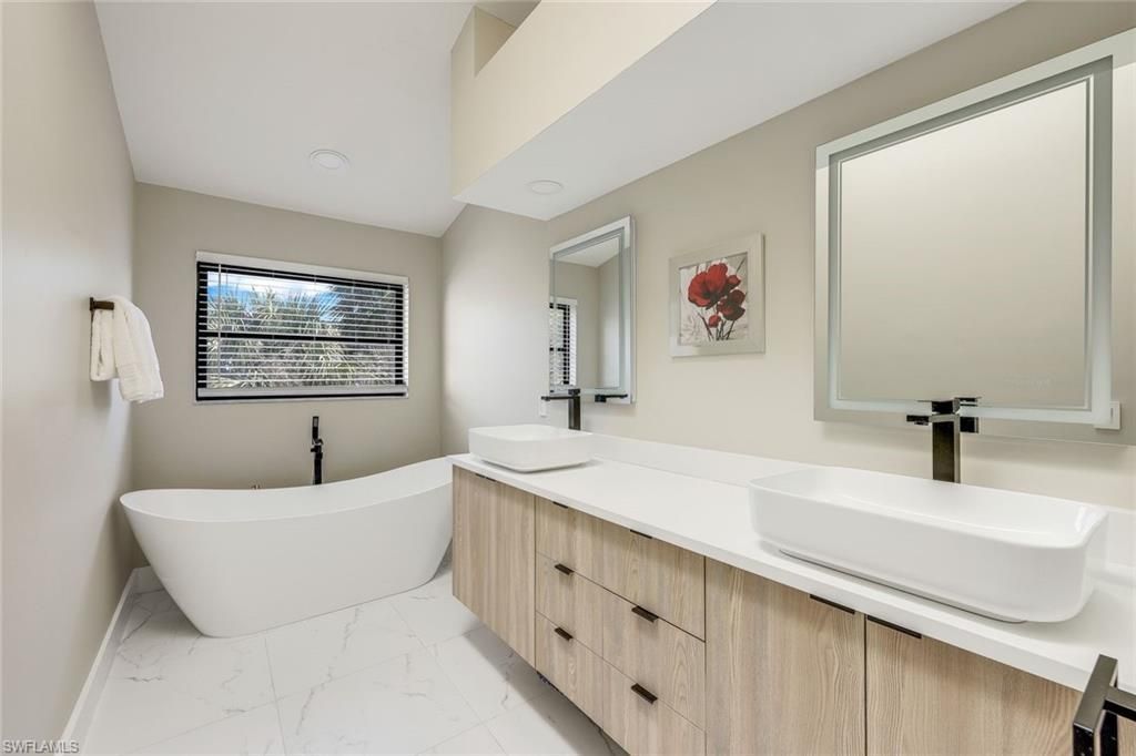 27106 Oakwood Lake Dr, Bonita Springs, FL 34134 Photo