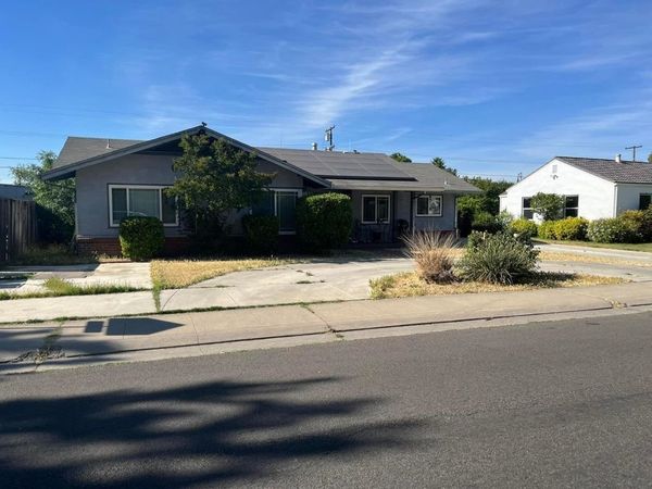 1825 Michigan Ave, Stockton, CA 95204
