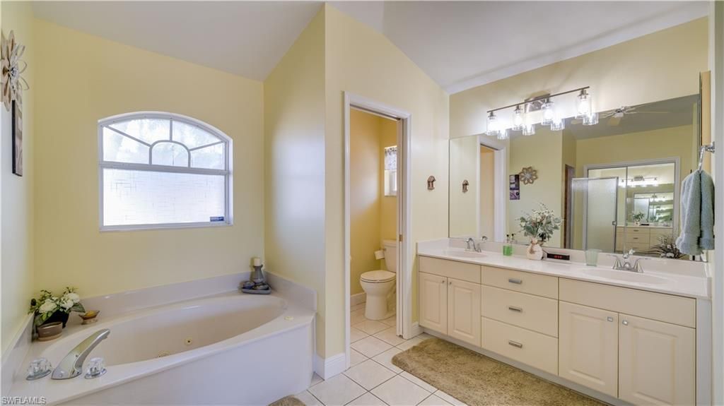 2206 Coral Point Dr, Cape Coral, FL 33990 Photo