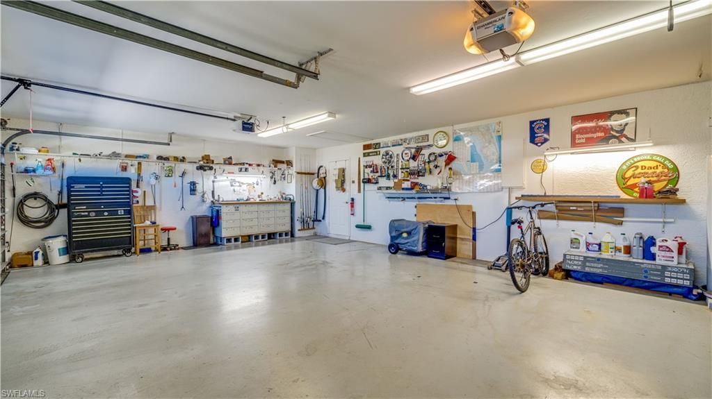 2206 Coral Point Dr, Cape Coral, FL 33990 Photo