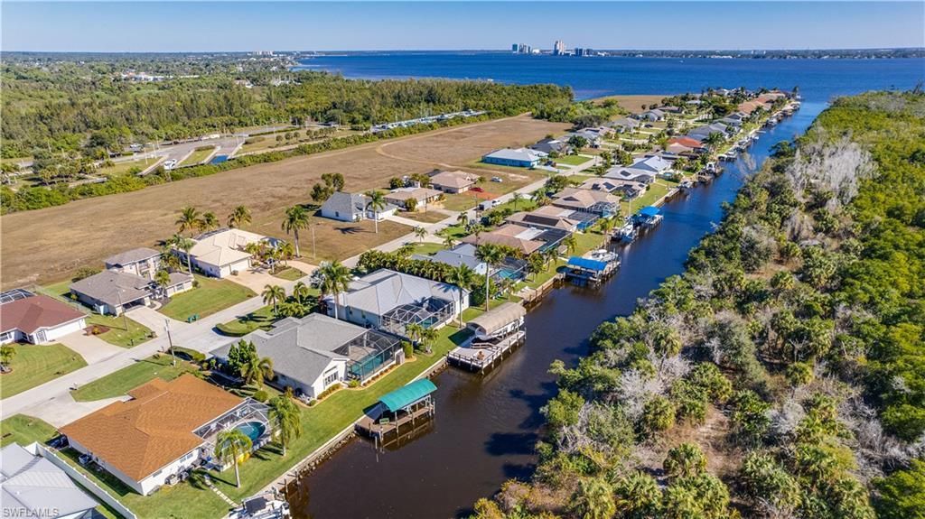 2206 Coral Point Dr, Cape Coral, FL 33990 Photo