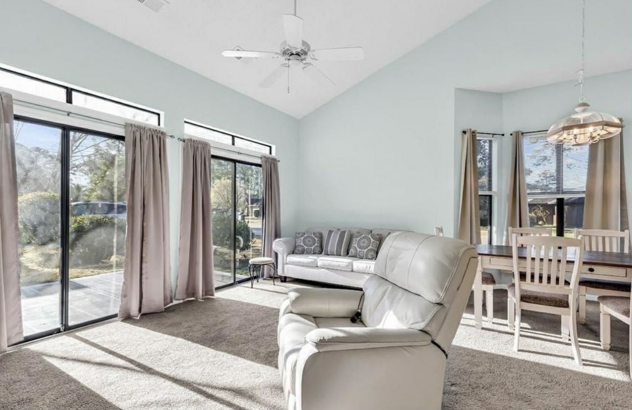 101 Linden Circle Photo 14