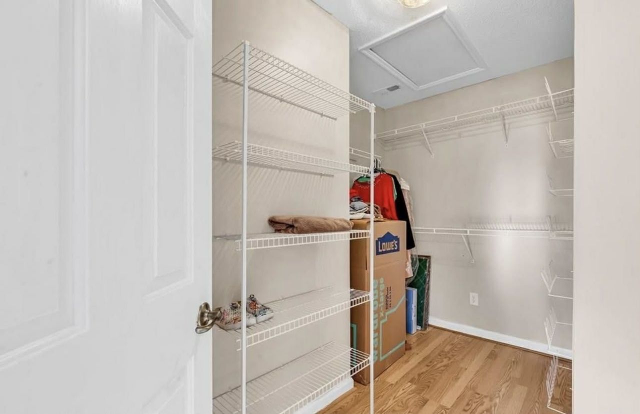 101 Linden Circle Photo 16