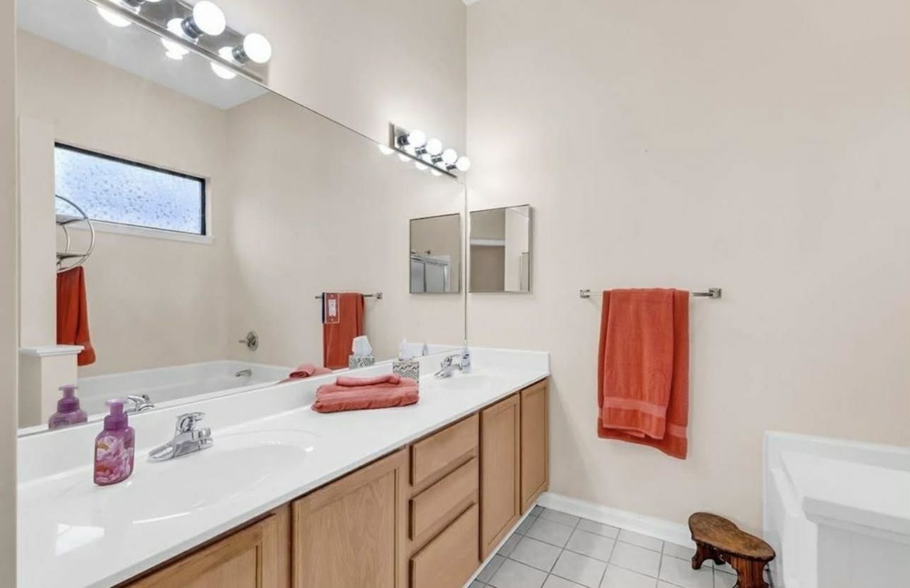 101 Linden Circle Photo 17