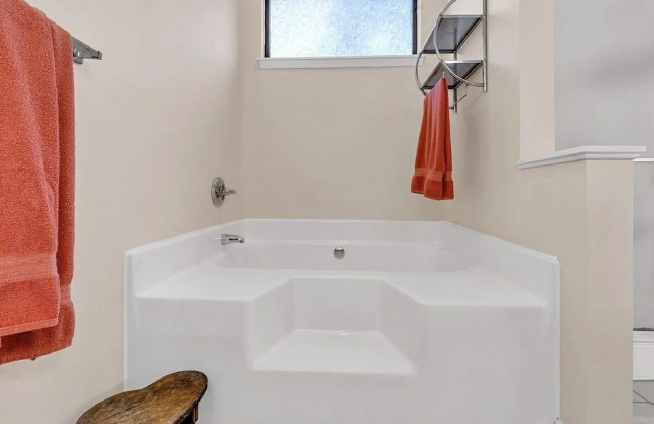 101 Linden Circle Photo 18