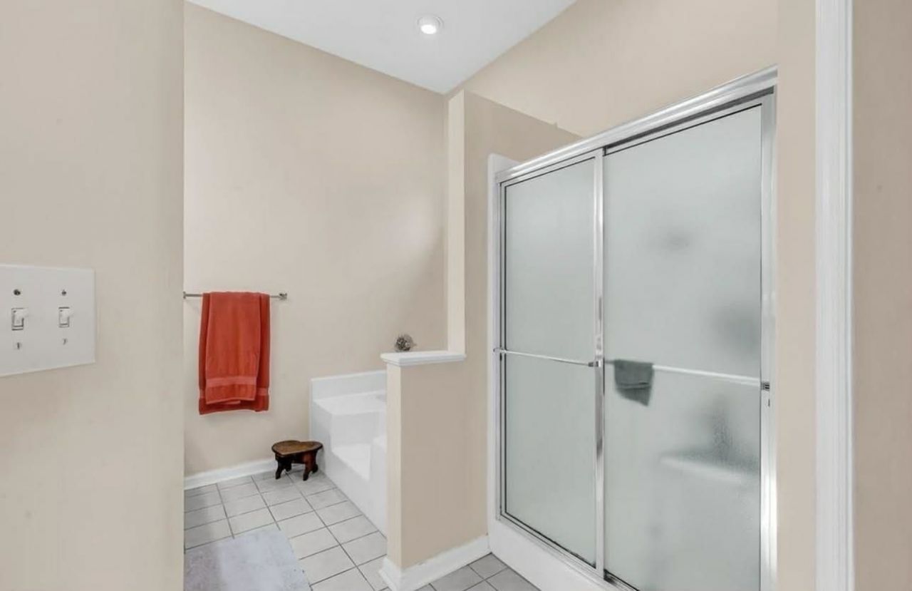 101 Linden Circle Photo 19