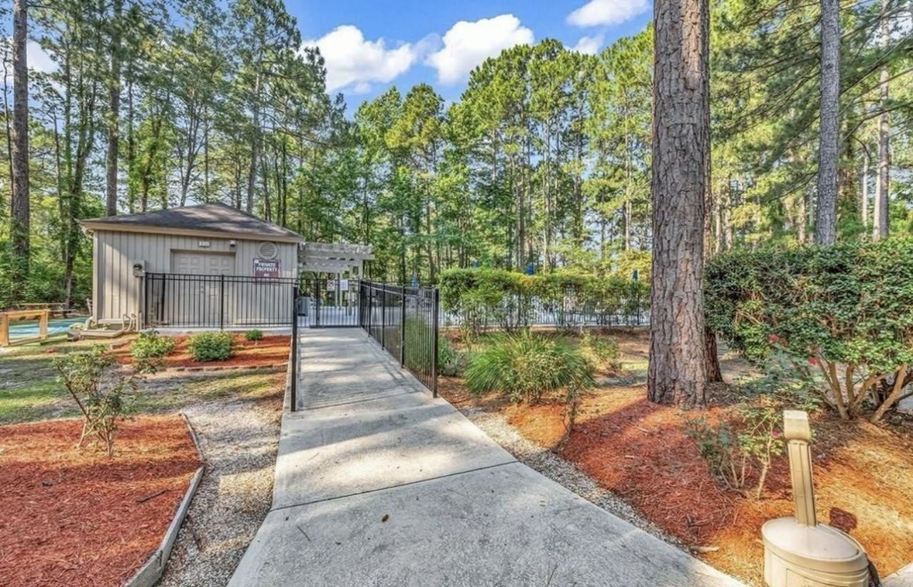 101 Linden Circle Photo 30