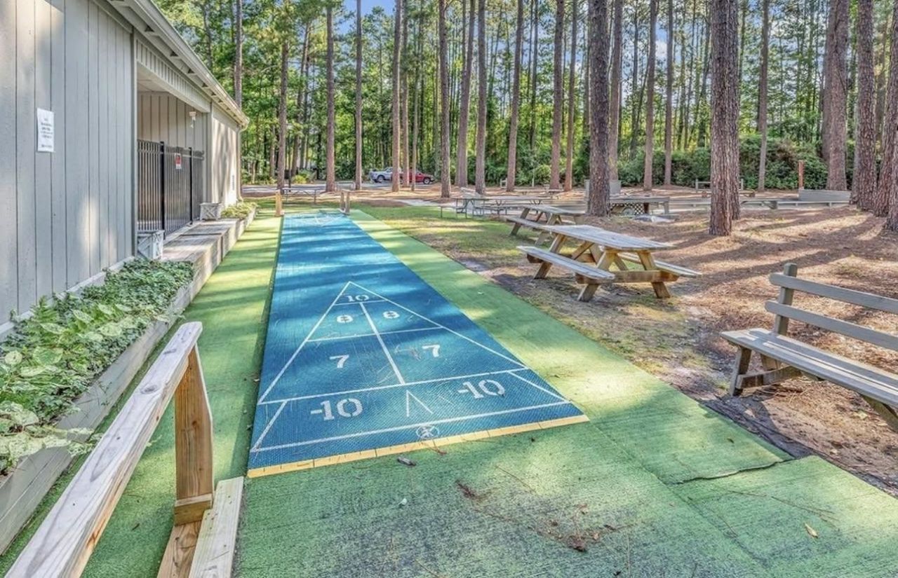 101 Linden Circle Photo 32