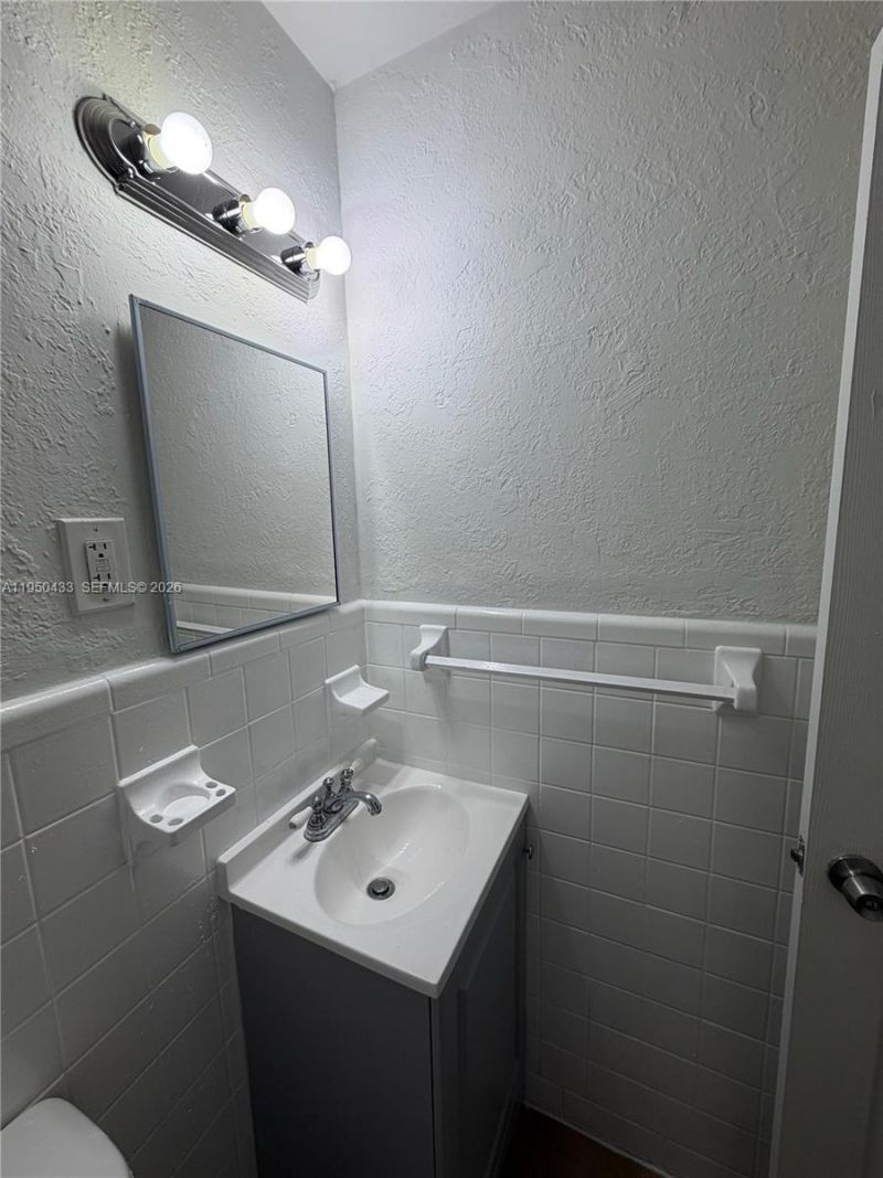 1221 NW 5th Ave, Fort Lauderdale, FL 33311 Photo