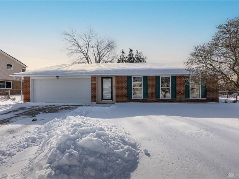 5260 Beechview Drive, Dayton, OH 45424 Photo 1