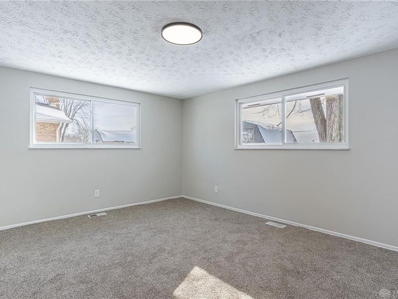 5260 Beechview Drive, Dayton, OH 45424 Photo 12