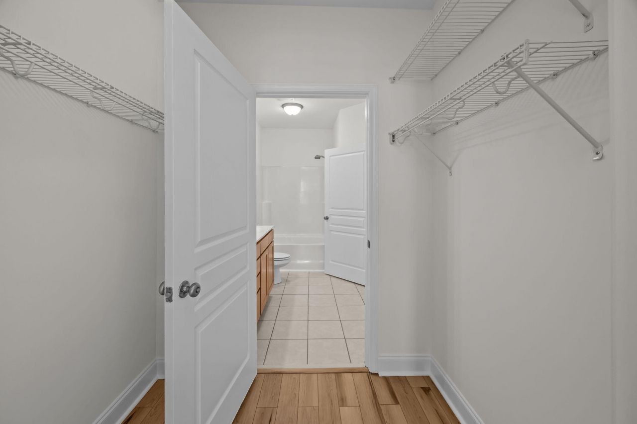 1416 Basildon Road Photo 14