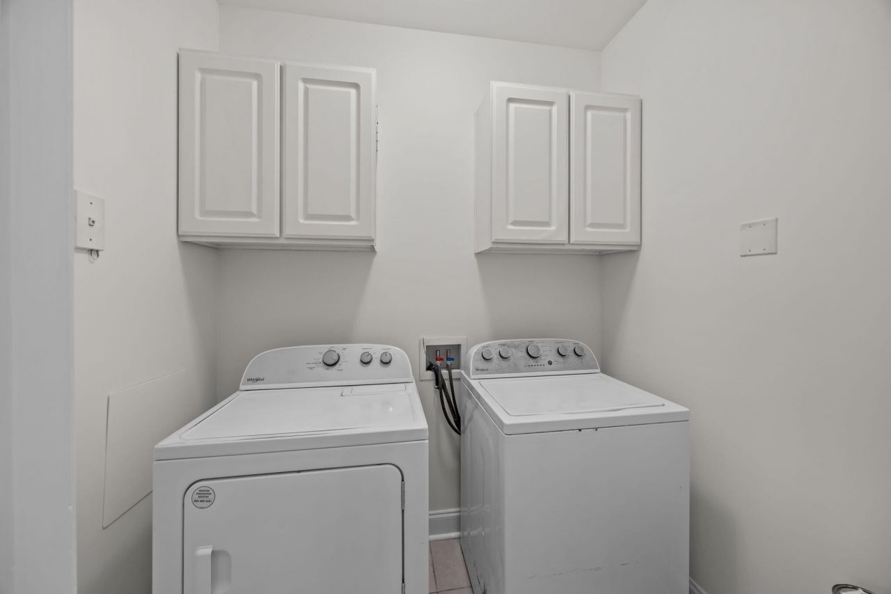 1416 Basildon Road Photo 17