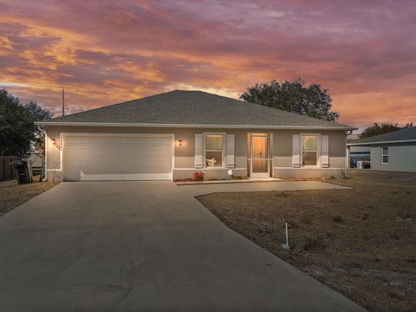 3882 SW Darwin Boulevard, Port Saint Lucie, FL 34953