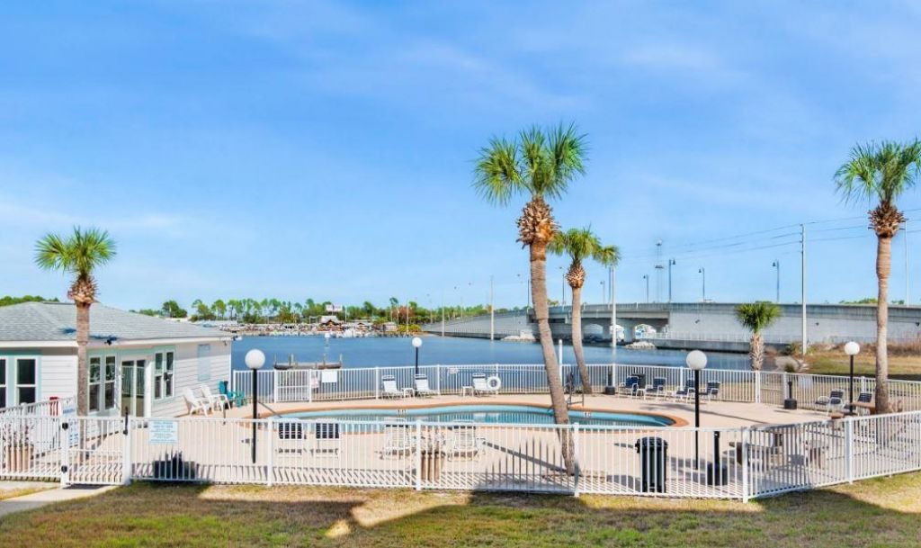 3600 Thomas Drive, Unit C104, Panama City, FL 32408 Photo