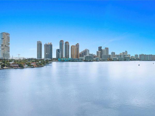 3600 Mystic Pointe Dr, Unit 1017, Aventura, FL 33180