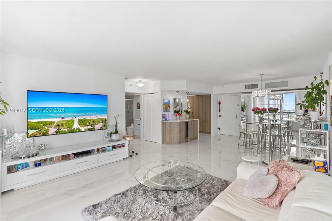 3600 Mystic Pointe Dr, Unit 1017, Aventura, FL 33180 Photo