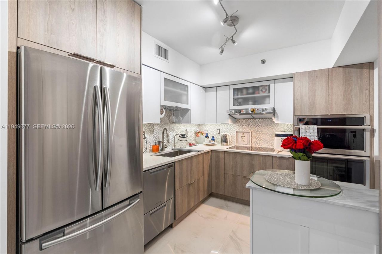 3600 Mystic Pointe Dr, Unit 1017, Aventura, FL 33180 Photo