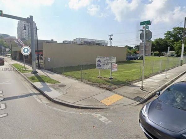 3398 Coral Way , Miami, FL 33145