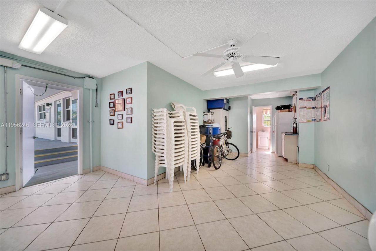 3221 NE 8th St, Unit 103, Pompano Beach, FL 33062 Photo