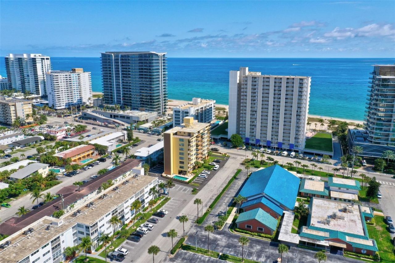 3221 NE 8th St, Unit 103, Pompano Beach, FL 33062 Photo