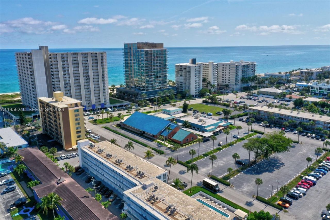 3221 NE 8th St, Unit 103, Pompano Beach, FL 33062 Photo