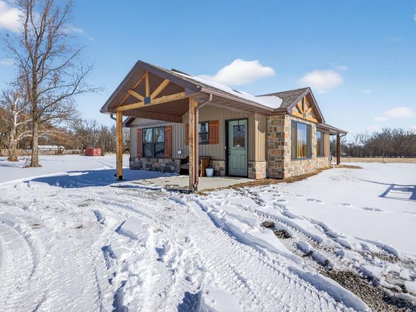 17797 S 1600 Road, Nevada, MO 64772