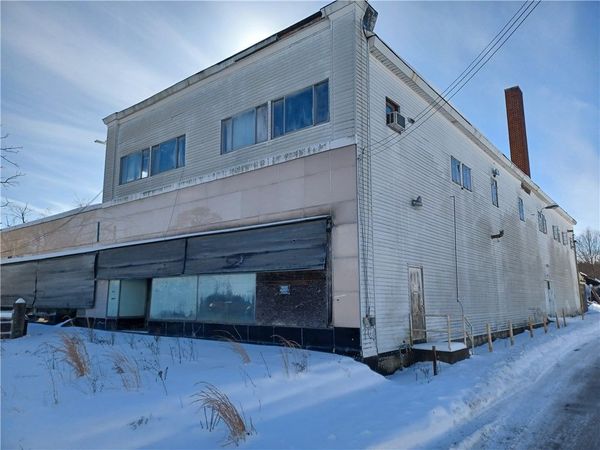 10 Community St, Vestaburg, PA 15368