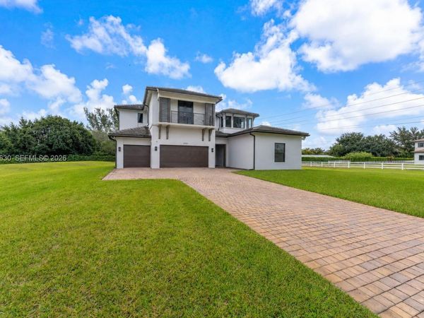 4950 SW 158th Avenue, Southwest Ranches, FL 33331