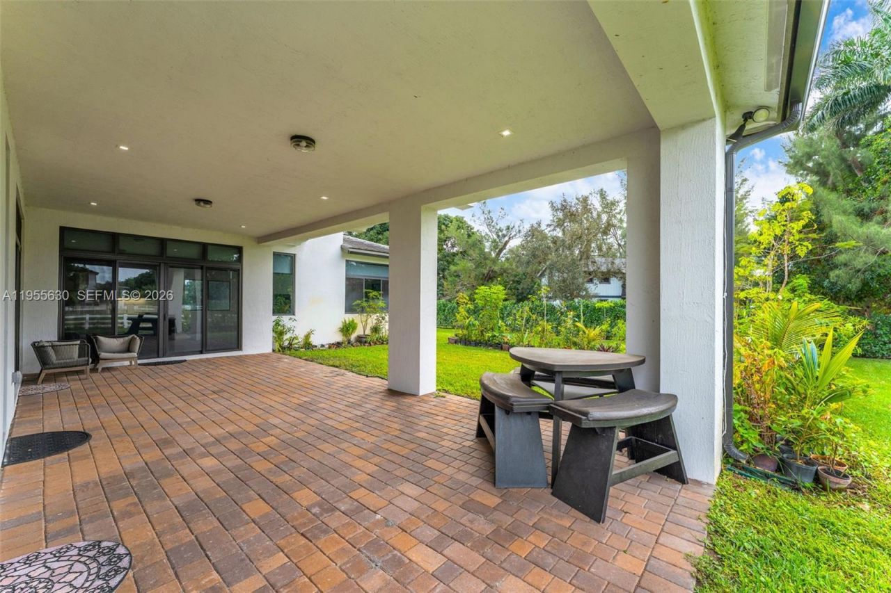 4950 SW 158th Avenue, Southwest Ranches, FL 33331 Photo