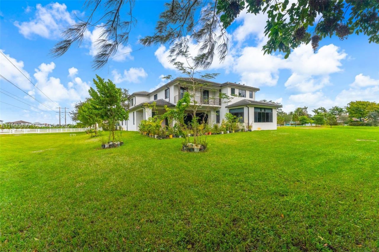 4950 SW 158th Avenue, Southwest Ranches, FL 33331 Photo