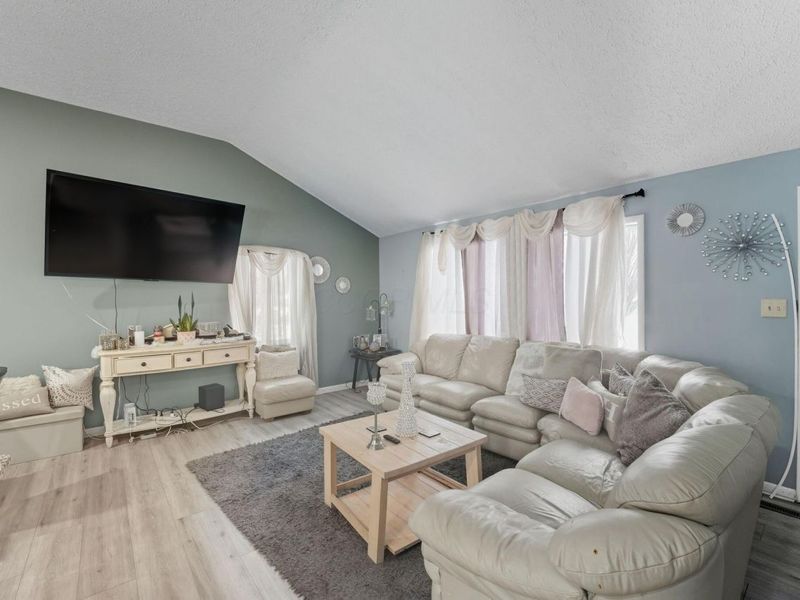 4859 Folger Drive, Columbus, OH 43227 Photo 5