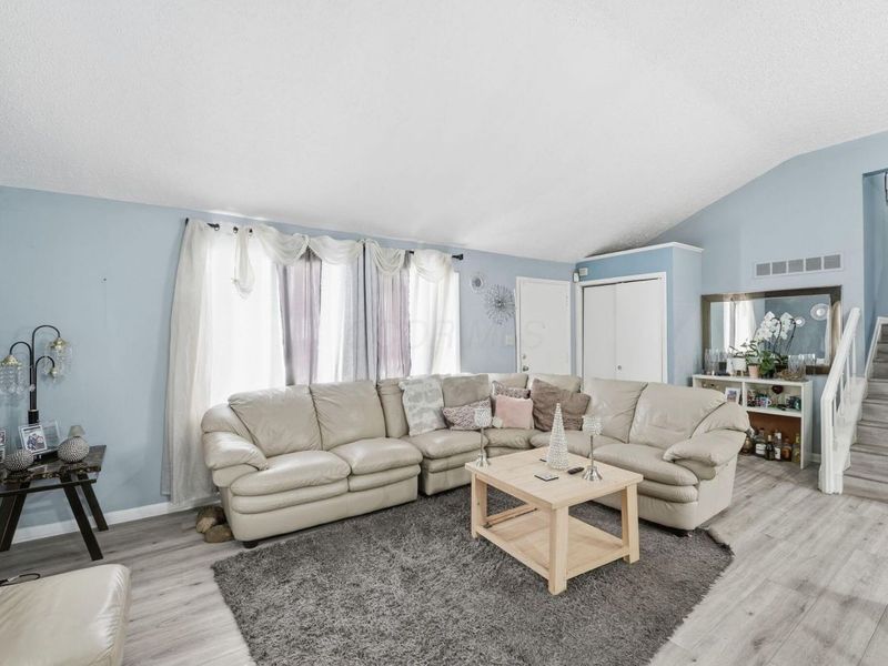 4859 Folger Drive, Columbus, OH 43227 Photo 6