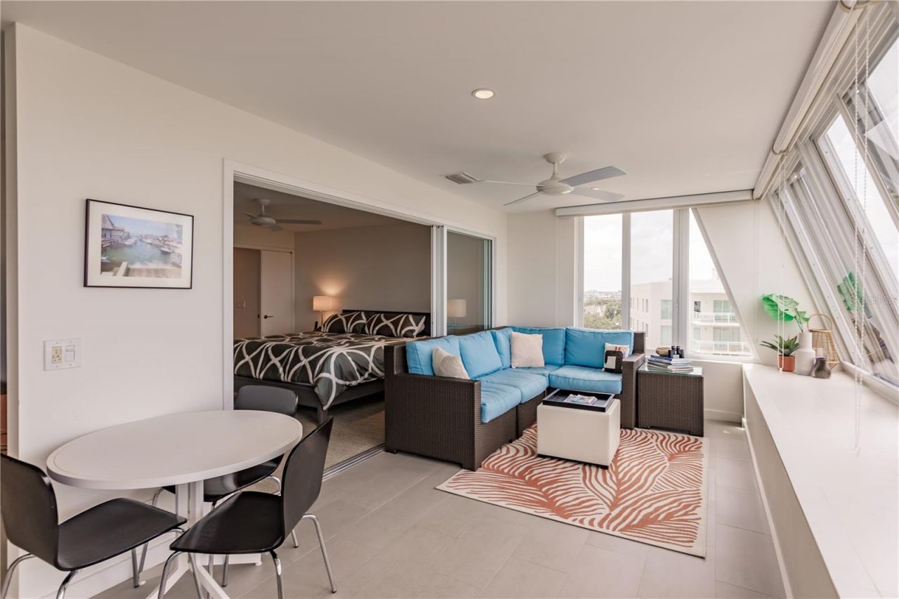 1255 E Peppertree Drive, Unit 601, Sarasota, FL 34242 Photo