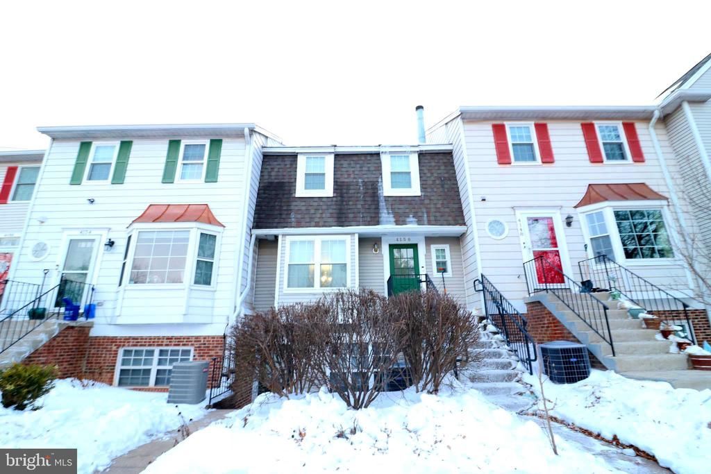 4152 Dawn Valley Court, Chantilly, VA 20151 Main Photo