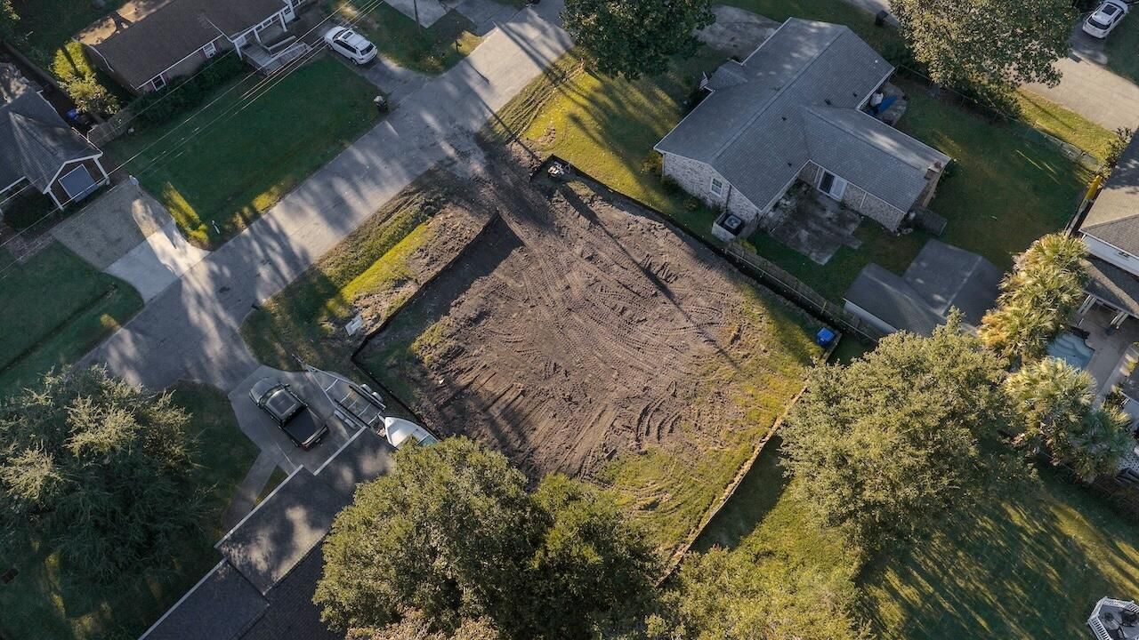 894 Randall Drive Photo 5