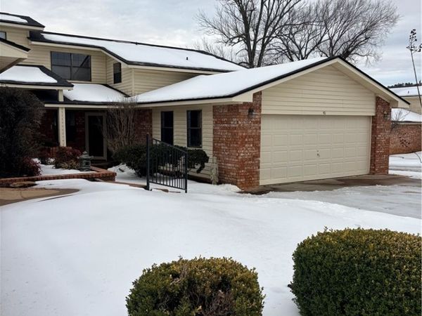 40 Club Road Village, Dover, AR 72837