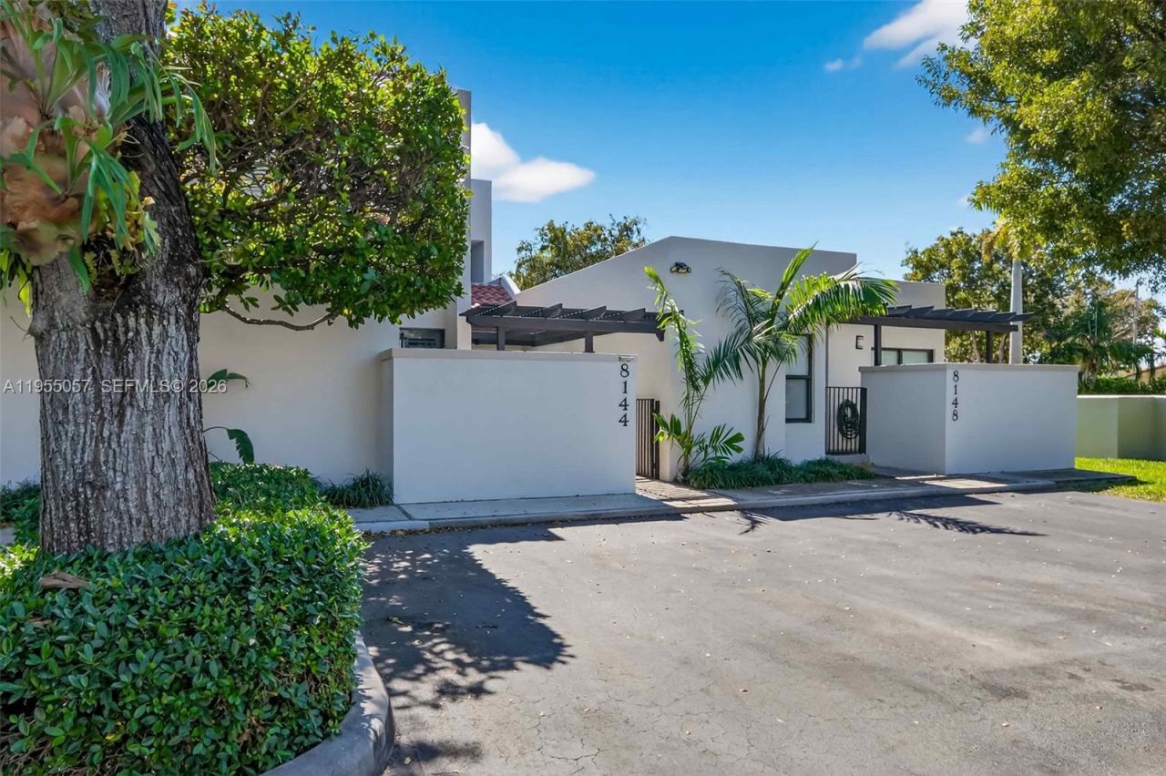 8144 SW 86th Ter, Miami, FL 33143 Photo