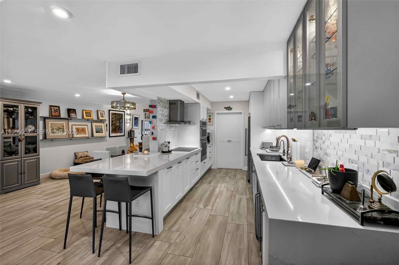 8144 SW 86th Ter, Miami, FL 33143 Photo