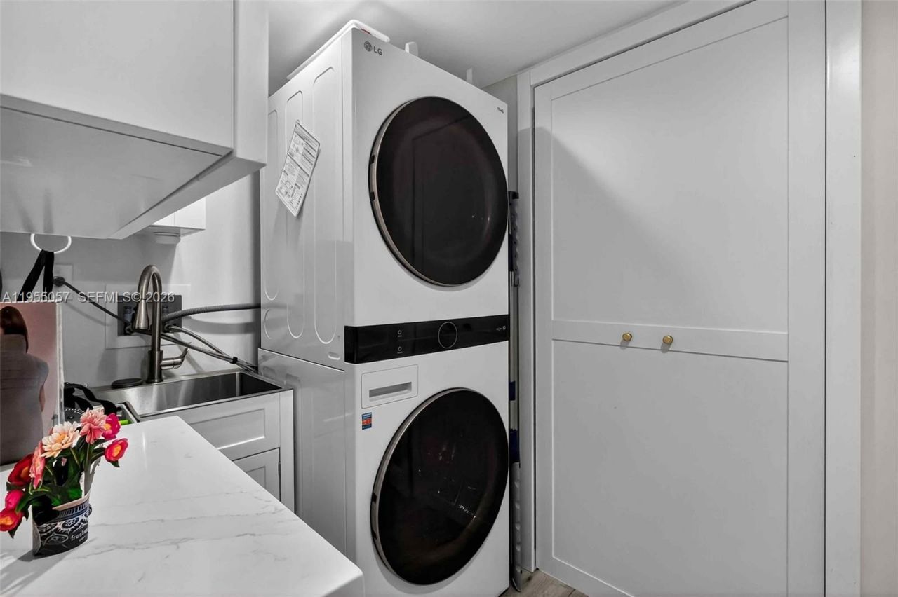 8144 SW 86th Ter, Miami, FL 33143 Photo