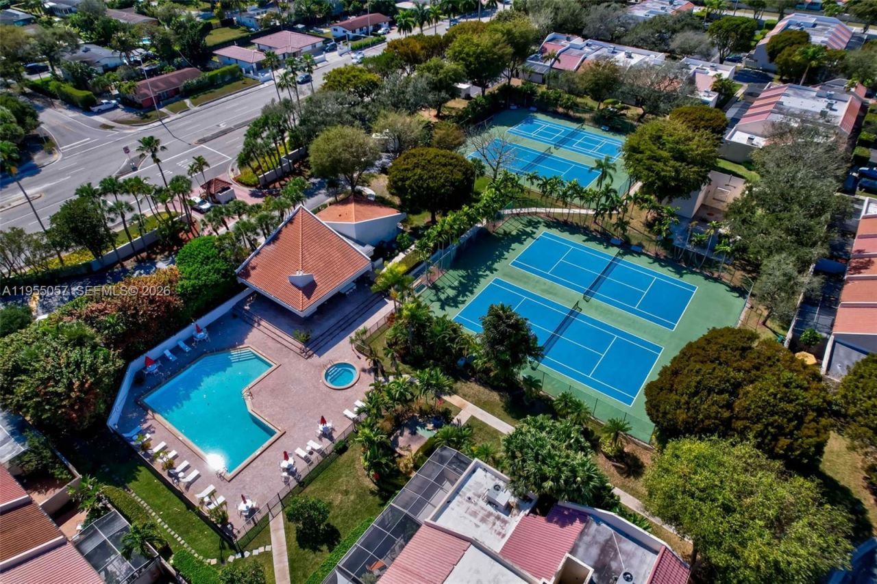 8144 SW 86th Ter, Miami, FL 33143 Photo