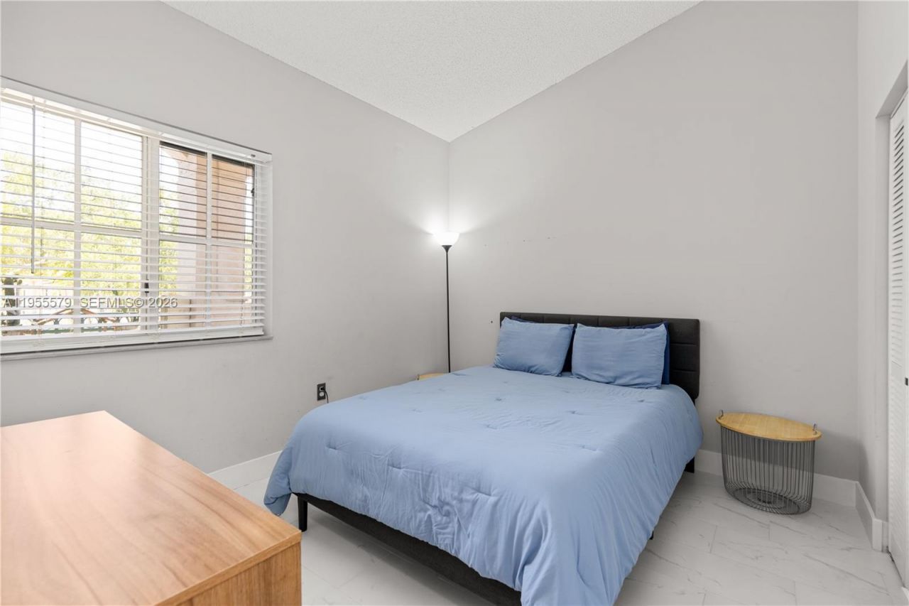 Please Call For Address, Unit 202, Pembroke Pines, FL 33024 Photo