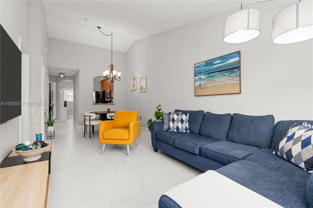 Please Call For Address, Unit 202, Pembroke Pines, FL 33024 Photo