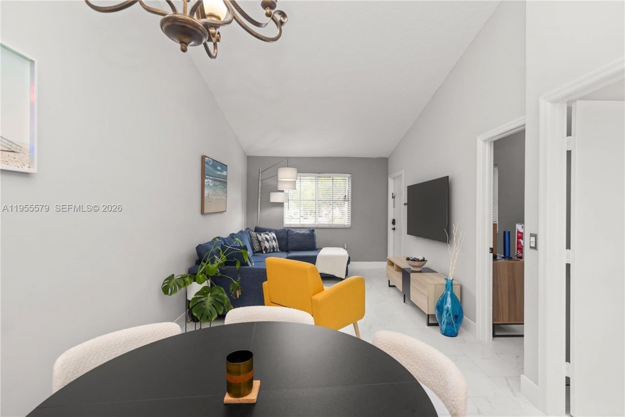 Please Call For Address, Unit 202, Pembroke Pines, FL 33024 Photo