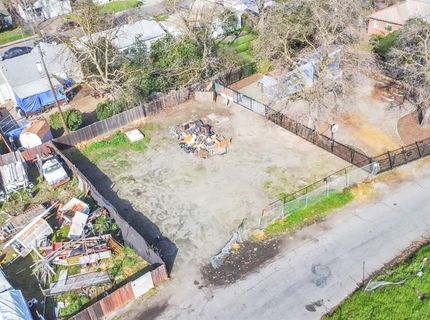 3225 Ermina Dr, Sacramento, CA 95815 Photo